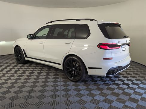 New 2026 BMW X7 M60i image 3
