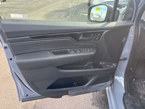 New 2026 Honda Odyssey Touring image 12