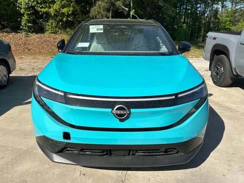New 2026 Nissan Leaf Platinum+ FWD image 2
