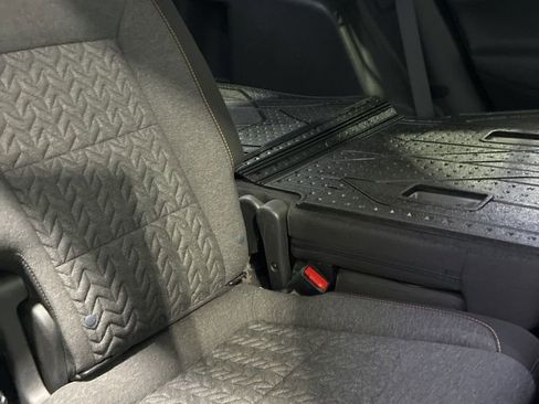 Used 2024 Chevrolet Equinox LT w/ LPO, Floor Liner Package FWD image 47