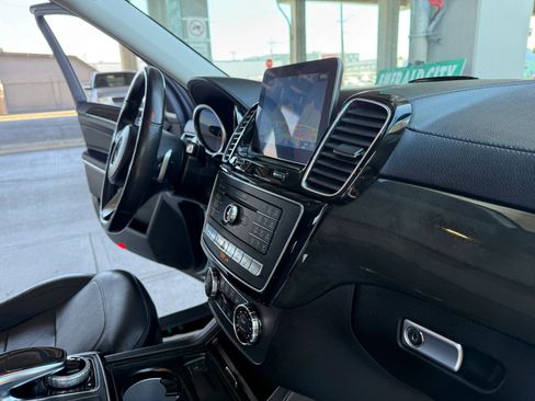 Used 2017 Mercedes-Benz GLS 550 4MATIC image 28
