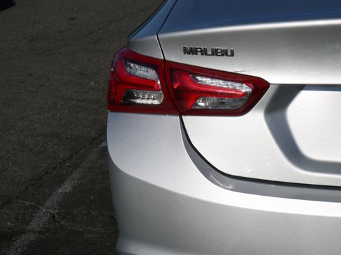 Used 2022 Chevrolet Malibu LT image 7