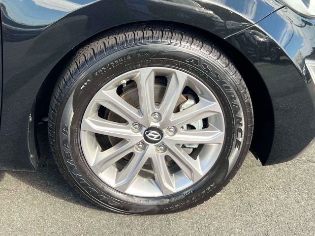 Used 2014 Hyundai Elantra SE w/ Option Group 02 FWD image 9