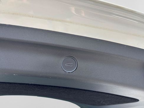 Used 2023 Tesla Model Y AWD image 41