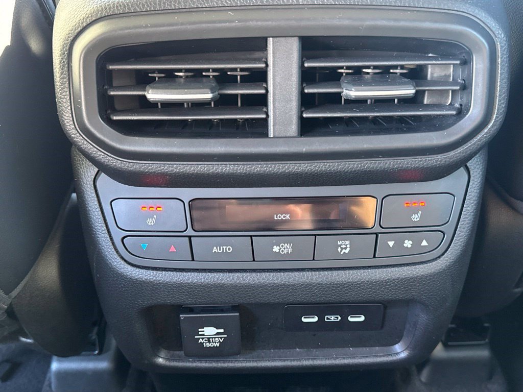 Used 2025 Honda Pilot Elite image 19