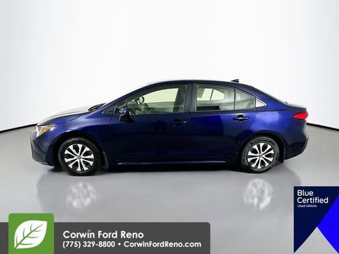 Used 2022 Toyota Corolla LE FWD image 4