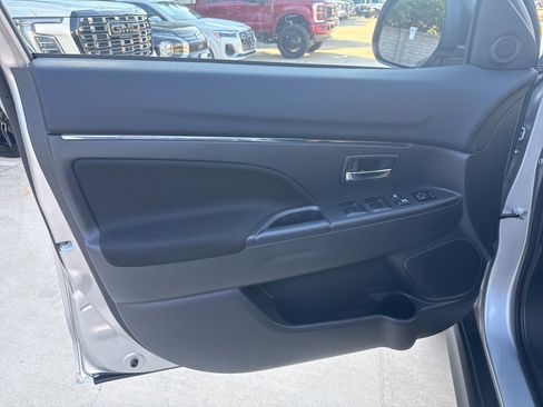 New 2025 Mitsubishi Outlander Sport ES image 6