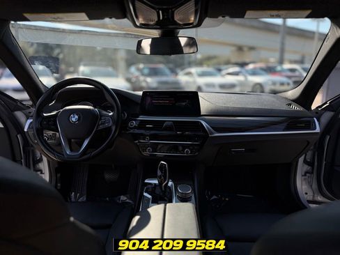 Used 2018 BMW 530e w/ Premium Package 2 RWD image 21