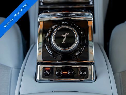Used 2023 Rolls-Royce Phantom Sedan w/ The Phantom Package RWD image 23