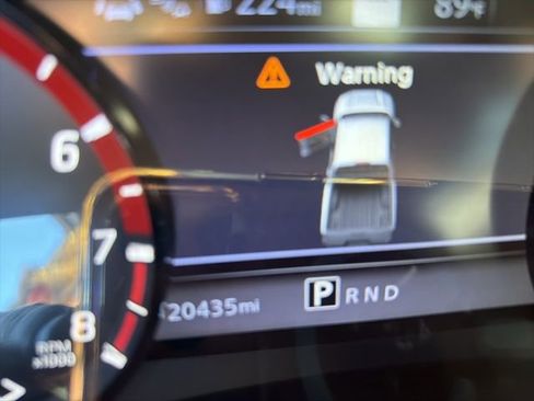 Used 2022 Nissan Frontier Pro-X image 7