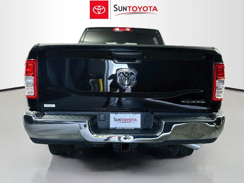 Used 2024 RAM 2500 Tradesman w/ Chrome Appearance Group AWD/4WD image 3