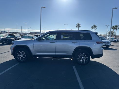 Used 2024 Jeep Grand Cherokee L Limited w/ Luxury Tech Group II image 10