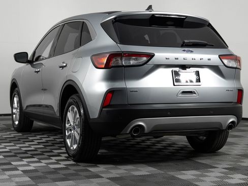 Used 2021 Ford Escape SE image 5