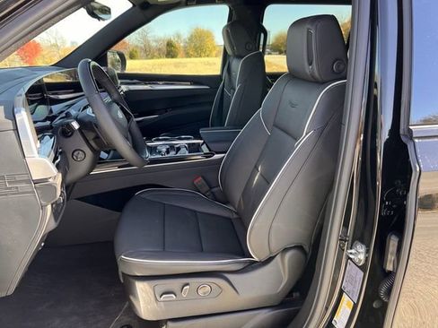 Certified 2026 Cadillac Escalade ESV Sport w/ LPO, ONYX Package image 24