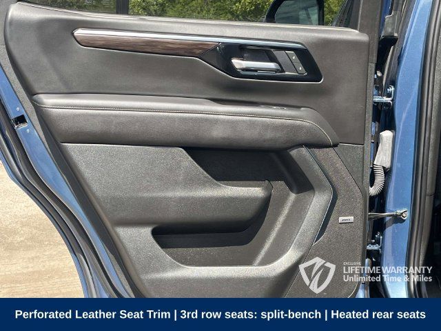 Used 2025 Chevrolet Tahoe Premier AWD/4WD image 19