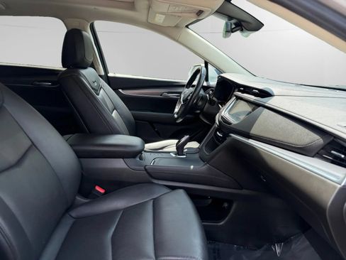 Used 2019 Cadillac XT5 Luxury AWD/4WD image 18