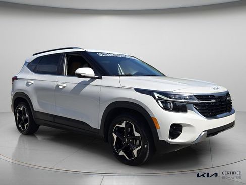 Certified 2024 Kia Seltos EX FWD image 9