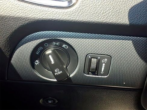 Used 2019 Dodge Durango GT image 16