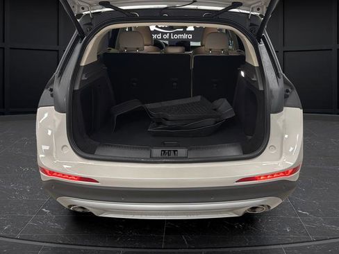 Used 2024 Lincoln Corsair Reserve image 25