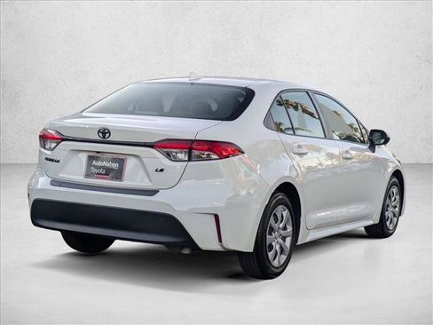 Used 2023 Toyota Corolla LE image 5