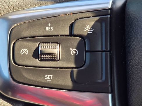 Used 2022 Chevrolet Blazer LT FWD image 19