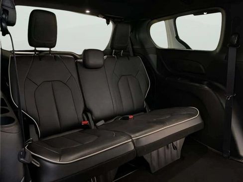 Used 2026 Chrysler Pacifica Limited w/ S Appearance Package FWD image 52
