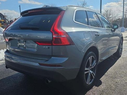 Used 2021 Volvo XC60 T5 Momentum w/ Premium Package image 6