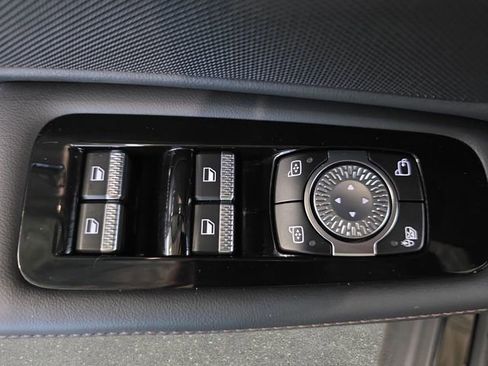 Used 2024 Lincoln Nautilus Premier w/ Jet Appearance Package AWD/4WD image 27