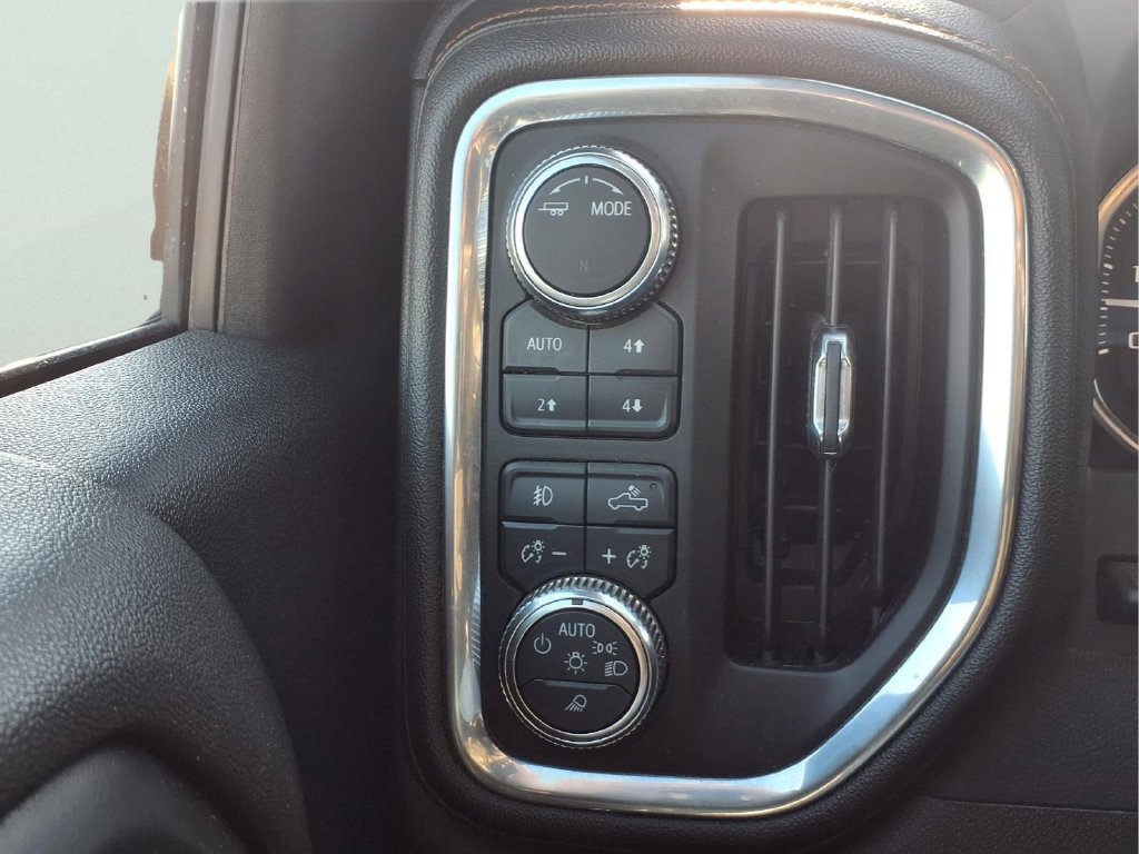 Used 2023 GMC Sierra 2500 AT4 w/ AT4 Premium Plus Package AWD/4WD image 10