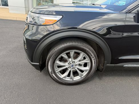 Certified 2021 Ford Explorer XLT w/ Equipment Group 202A AWD/4WD image 10