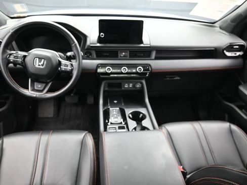 Used 2023 Honda Pilot TrailSport image 15