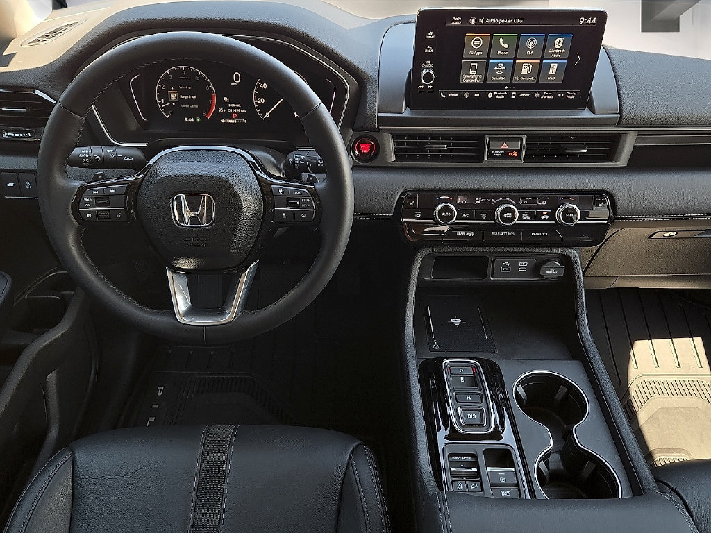 Used 2025 Honda Pilot EX-L image 12