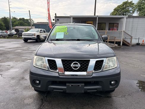 Used 2013 Nissan Frontier SV w/ SV Value Truck Pkg RWD image 3
