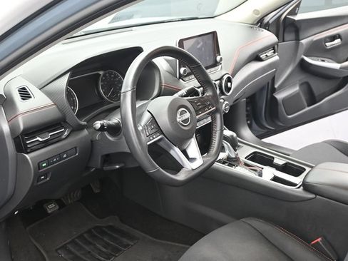 Used 2024 Nissan Sentra SR FWD image 11