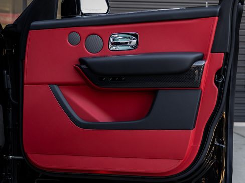 New 2026 Rolls-Royce Cullinan Black Badge image 55