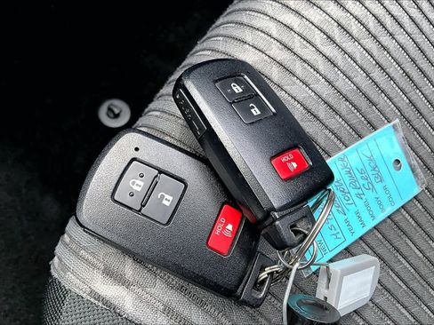 Used 2021 Toyota 4Runner SR5 image 14