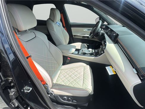 New 2026 Genesis GV70 3.5T Sport Prestige AWD/4WD image 14