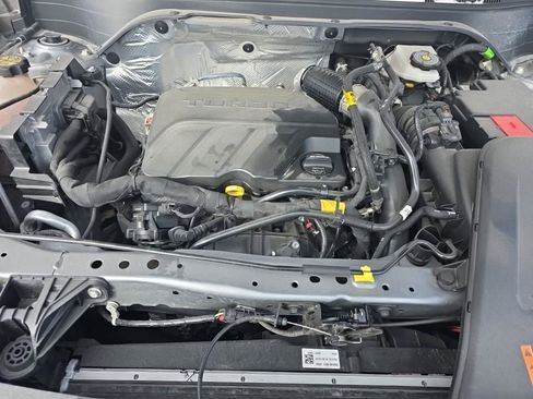 Used 2025 Chevrolet Trax LT w/ LT Convenience Package image 10