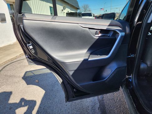 Used 2019 Toyota RAV4 Adventure w/ Cold Weather Package AWD/4WD image 15