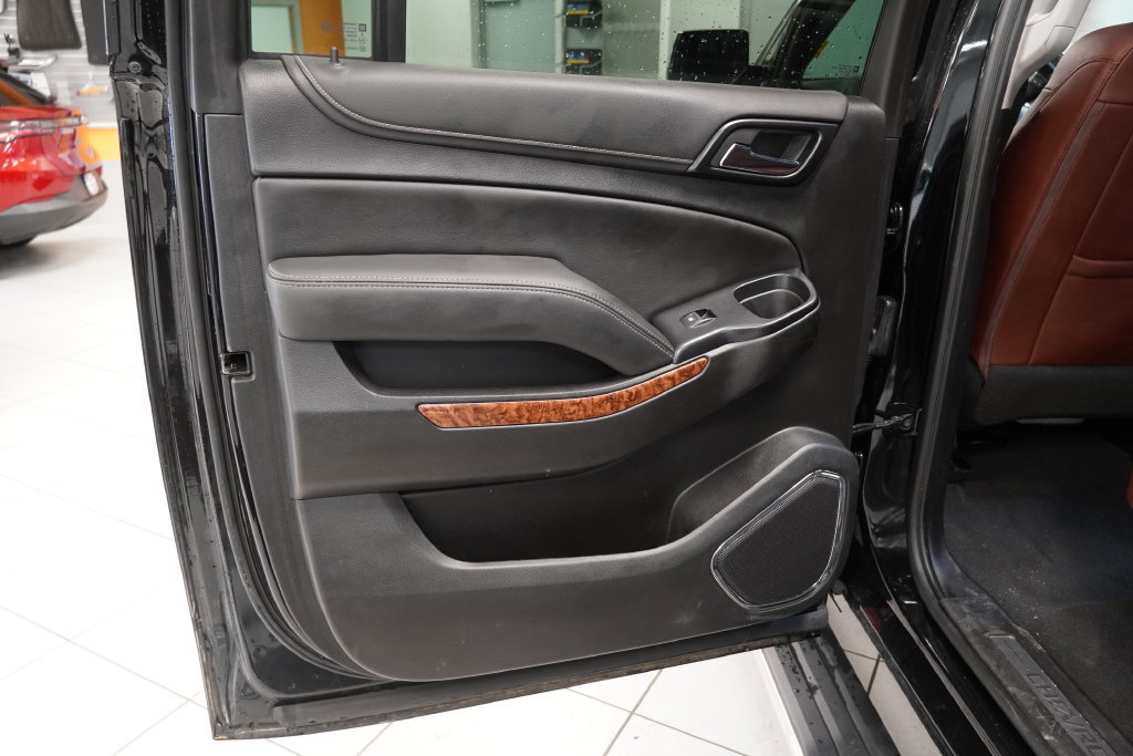 Used 2020 Chevrolet Suburban Premier w/ Premier Plus Edition AWD/4WD image 30