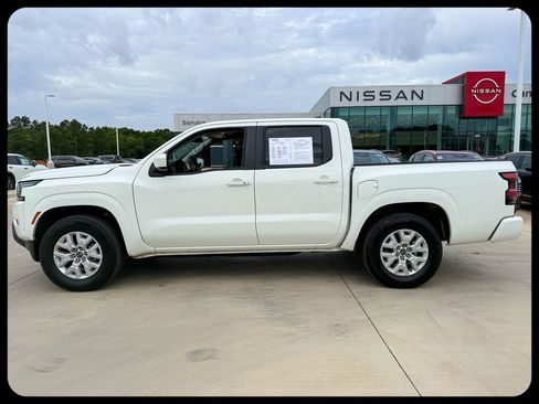 Used 2024 Nissan Frontier SV w/ SV Convenience Package RWD image 19