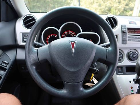 Used 2010 Pontiac Vibe w/ Preferred Package image 14