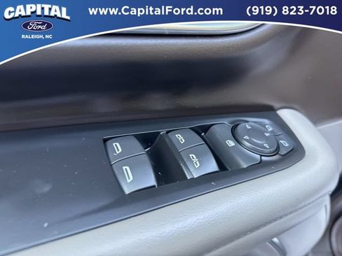 Used 2022 GMC Yukon SLE RWD image 21