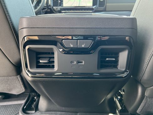 New 2025 Chevrolet Silverado 2500 ZR2 w/ Technology Package image 58