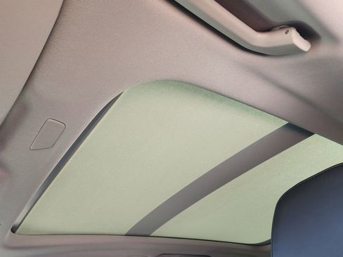 Used 2025 Volvo V60 B5 Cross Country Ultra image 14