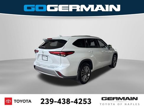Used 2022 Toyota Highlander Platinum AWD/4WD image 10