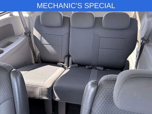 Used 2010 Chrysler Town & Country Touring w/ Heated Seat Group FWD image 11