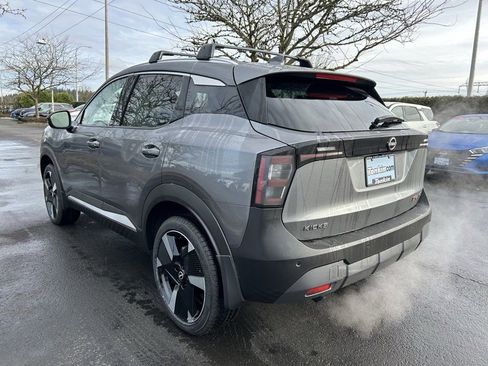 New 2025 Nissan Kicks SR w/ Illumination Package AWD/4WD image 7