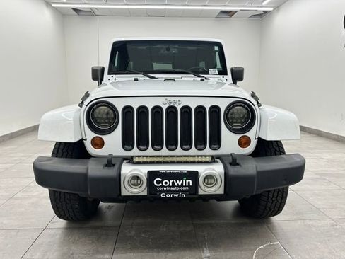 Used 2013 Jeep Wrangler Unlimited Sahara w/ Connectivity Group AWD/4WD image 8