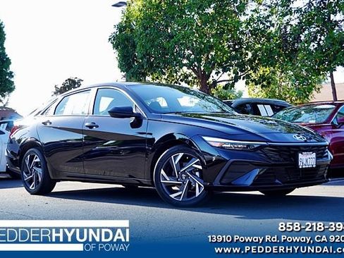 Certified 2025 Hyundai Elantra Sport FWD image 1